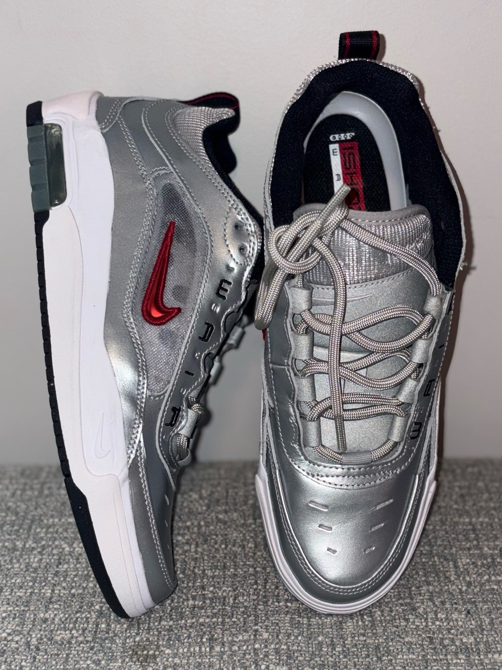Nike SB Air Max Ishod Silver Bullet (BRAND NEW) - Picture 4 of 10